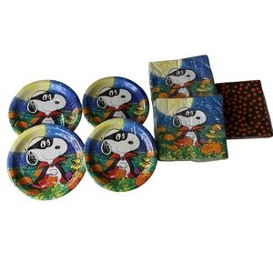Vintage Snoopy Halloween Plates and Napkins‎ Set Hallmark